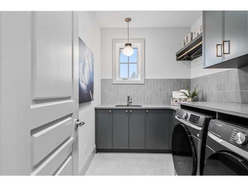 4318 4A Street Sw, Calgary, AB - Indoor Photo Showing Laundry Room