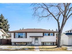 6028 Dalgetty Drive NW Calgary, AB T3A 1J3