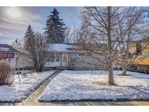 3039 Cochrane Road Nw, Calgary, AB - Outdoor