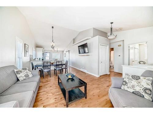 92 Citadel Drive Nw, Calgary, AB - Indoor Photo Showing Living Room