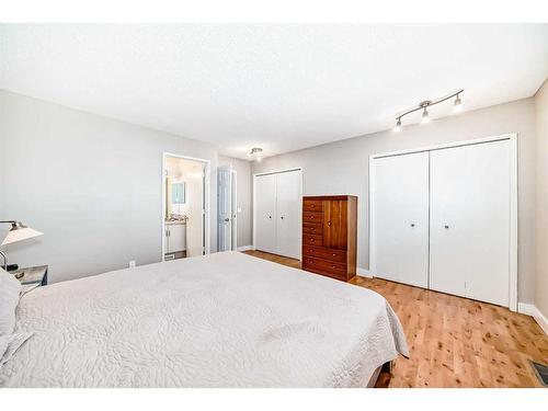 92 Citadel Drive Nw, Calgary, AB - Indoor Photo Showing Bedroom