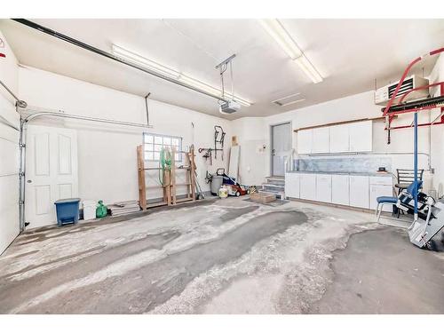 92 Citadel Drive Nw, Calgary, AB - Indoor Photo Showing Garage