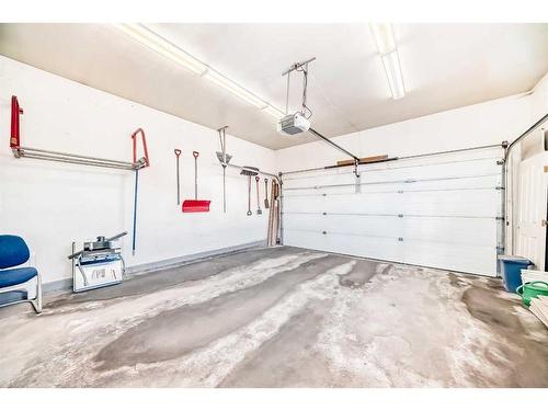 92 Citadel Drive Nw, Calgary, AB - Indoor Photo Showing Garage