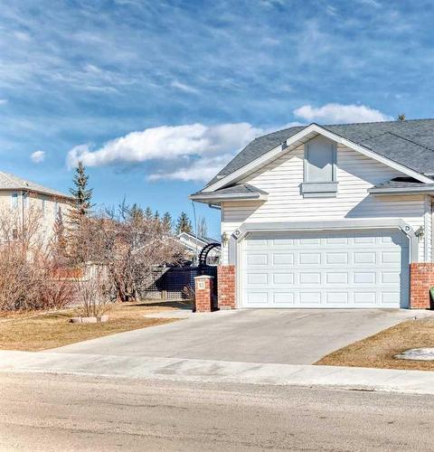 92 Citadel Drive Nw, Calgary, AB - Outdoor