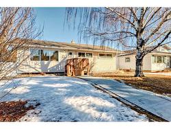 7804 5 Street SW Calgary, AB T2V 1B9