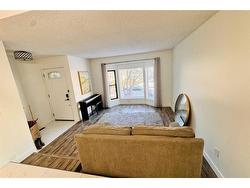 45 Taraglen Road NE Calgary, AB T3J 2N8