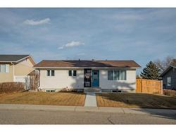 7944 Huntwick Crescent NE Calgary, AB T2K 4H8