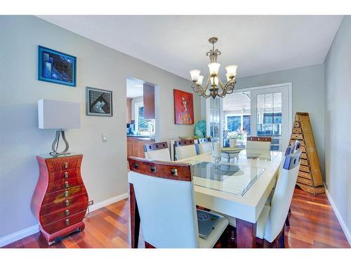 1031 Cannock Place Sw, Calgary, AB - Indoor Photo Showing Dining Room