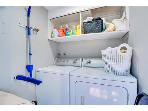 1031 Cannock Place Sw, Calgary, AB - Indoor Photo Showing Laundry Room