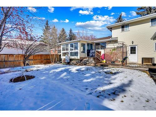 1031 Cannock Place Sw, Calgary, AB - Outdoor