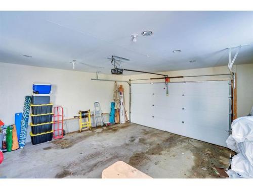 1031 Cannock Place Sw, Calgary, AB - Indoor Photo Showing Garage