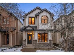 1623 23 Avenue NW Calgary, AB T2M 1V4