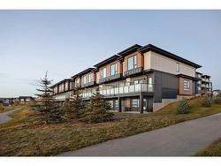 3102-55 Lucas Way NW Calgary, AB T3P 2C7