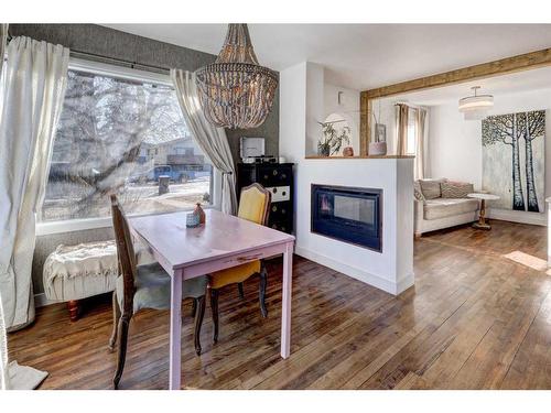 2418 Westmount Road Nw, Calgary, AB - Indoor With Fireplace