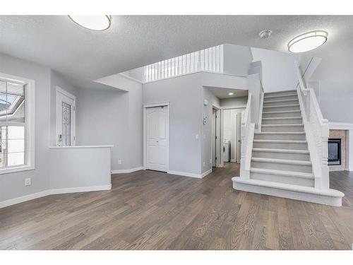 20 Cranleigh Court Se, Calgary, AB - Indoor Photo Showing Other Room