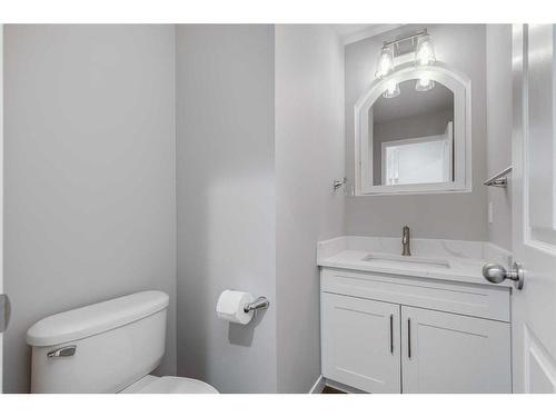 20 Cranleigh Court Se, Calgary, AB - Indoor Photo Showing Bathroom