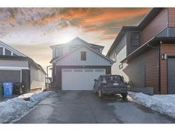 40 Walgrove Mews SE Calgary, AB T2X 4A3