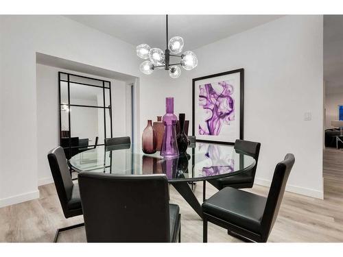 646 Diamond Court Se, Calgary, AB - Indoor