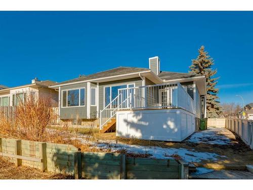 646 Diamond Court Se, Calgary, AB - Outdoor