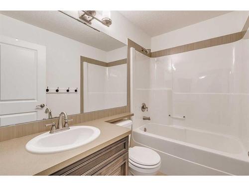 44 West Coach Road Sw, Calgary, AB - Indoor Photo Showing Bathroom