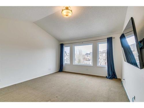 44 West Coach Road Sw, Calgary, AB - Indoor Photo Showing Other Room