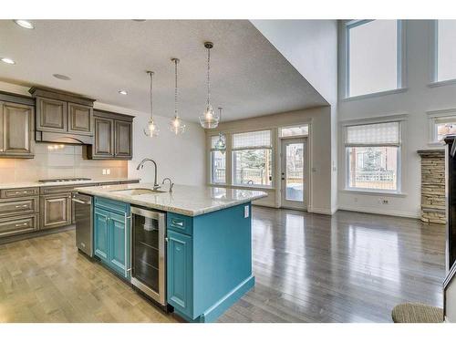 44 West Coach Road Sw, Calgary, AB - Indoor Photo Showing Kitchen With Upgraded Kitchen