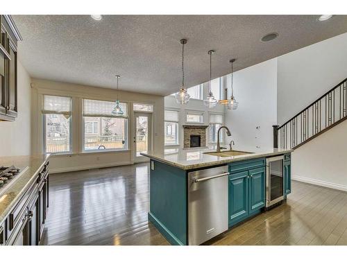 44 West Coach Road Sw, Calgary, AB - Indoor Photo Showing Kitchen With Upgraded Kitchen