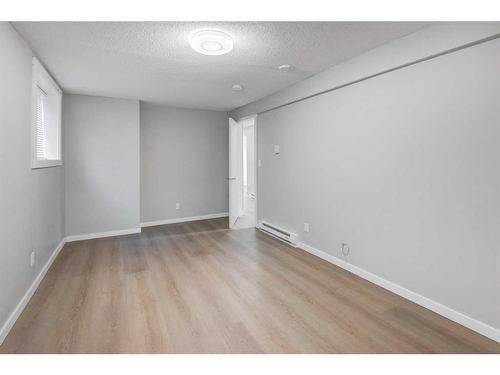 4216 Dalhousie Drive Nw, Calgary, AB - Indoor Photo Showing Other Room