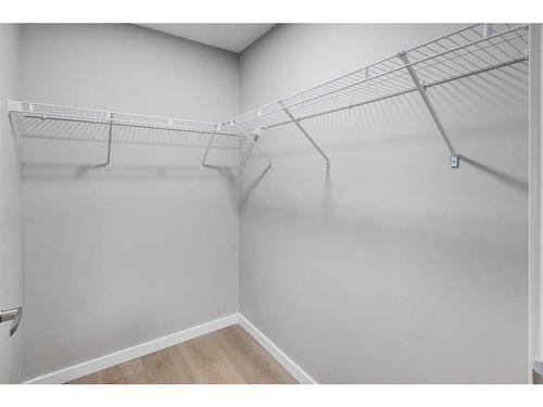 4216 Dalhousie Drive Nw, Calgary, AB - Indoor With Storage