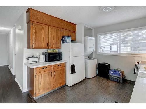 4216 Dalhousie Drive Nw, Calgary, AB - Indoor Photo Showing Kitchen