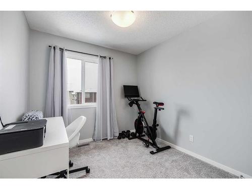 39 Masters Square Se, Calgary, AB - Indoor