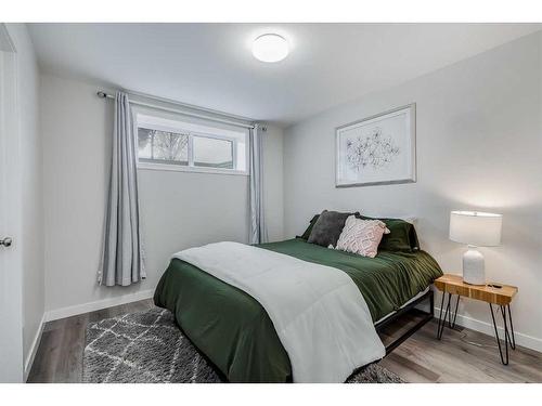 39 Masters Square Se, Calgary, AB - Indoor Photo Showing Bedroom