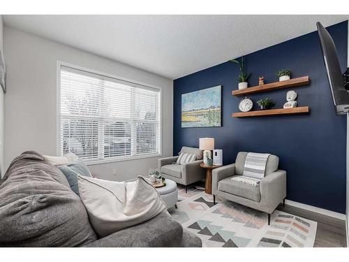 39 Masters Square Se, Calgary, AB - Indoor Photo Showing Other Room