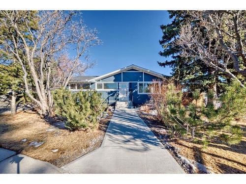 2 Grove Hill Place Sw, Calgary, AB - Outdoor