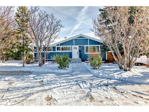 2 Grove Hill Place Sw, Calgary, AB - Outdoor