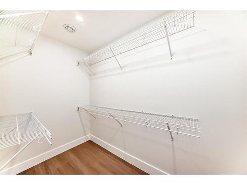 2 Grove Hill Place Sw, Calgary, AB - Indoor With Storage