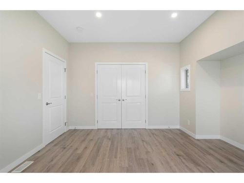 1224 18A Street Ne, Calgary, AB - Indoor Photo Showing Other Room