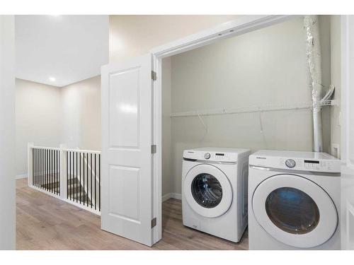 1224 18A Street Ne, Calgary, AB - Indoor Photo Showing Laundry Room