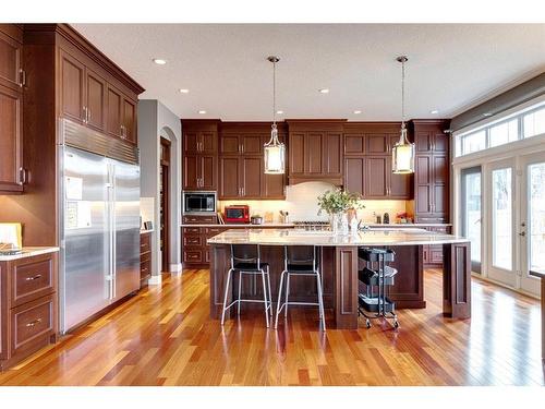 8 Timberline Gate Sw, Calgary, AB - Indoor Photo Showing Kitchen With Upgraded Kitchen