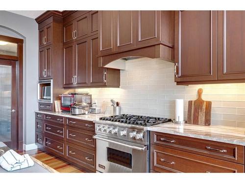 8 Timberline Gate Sw, Calgary, AB - Indoor Photo Showing Kitchen With Upgraded Kitchen