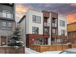 2-4731 17 Avenue NW Calgary, AB T3B 0P4