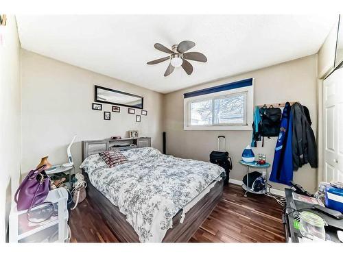 216 Van Horne Crescent Ne, Calgary, AB - Indoor Photo Showing Bedroom