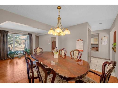 175 Panamount Street Nw, Calgary, AB - Indoor Photo Showing Dining Room