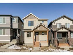 39 Herron Street NE Calgary, AB T3P 1Z1