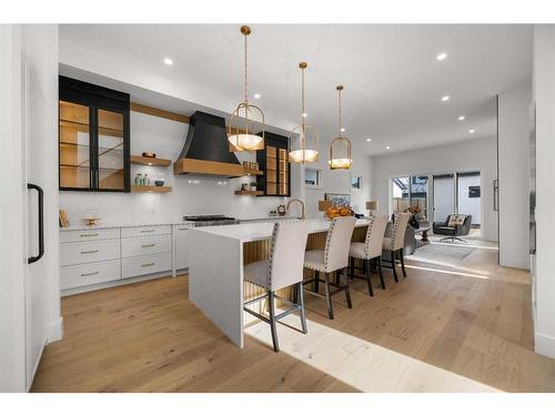 536 35 Street Nw, Calgary, AB - Indoor Photo Showing Kitchen With Upgraded Kitchen