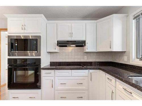 100 Anatapi Lane Sw, Calgary, AB - Indoor Photo Showing Kitchen