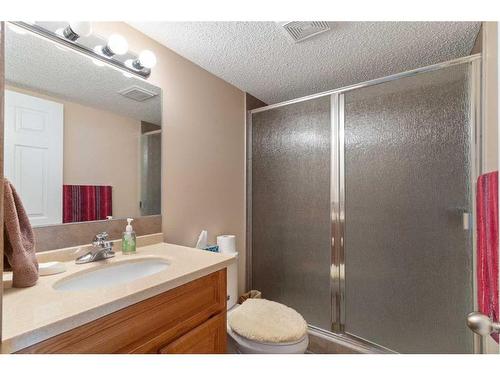 100 Anatapi Lane Sw, Calgary, AB - Indoor Photo Showing Bathroom