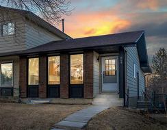 946 Berkley Drive NW Calgary, AB T3K 1A2