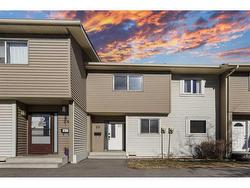 25-2519 38 Street NE Calgary, AB T1Y 4W8