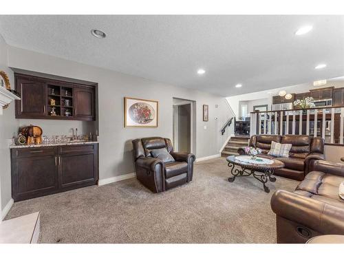 20 Sun Harbour Close Se, Calgary, AB - Indoor Photo Showing Living Room